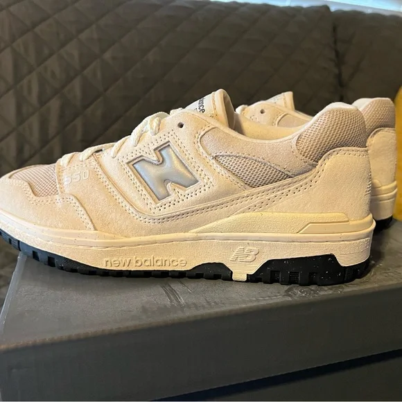 New Balance 550 Sea Salt Timberwolf Sneakers NWT - Picture 1 of 6